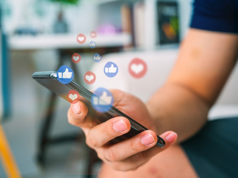 Cómo Manejar Problemas de Saturación de Contenido en Redes Sociales